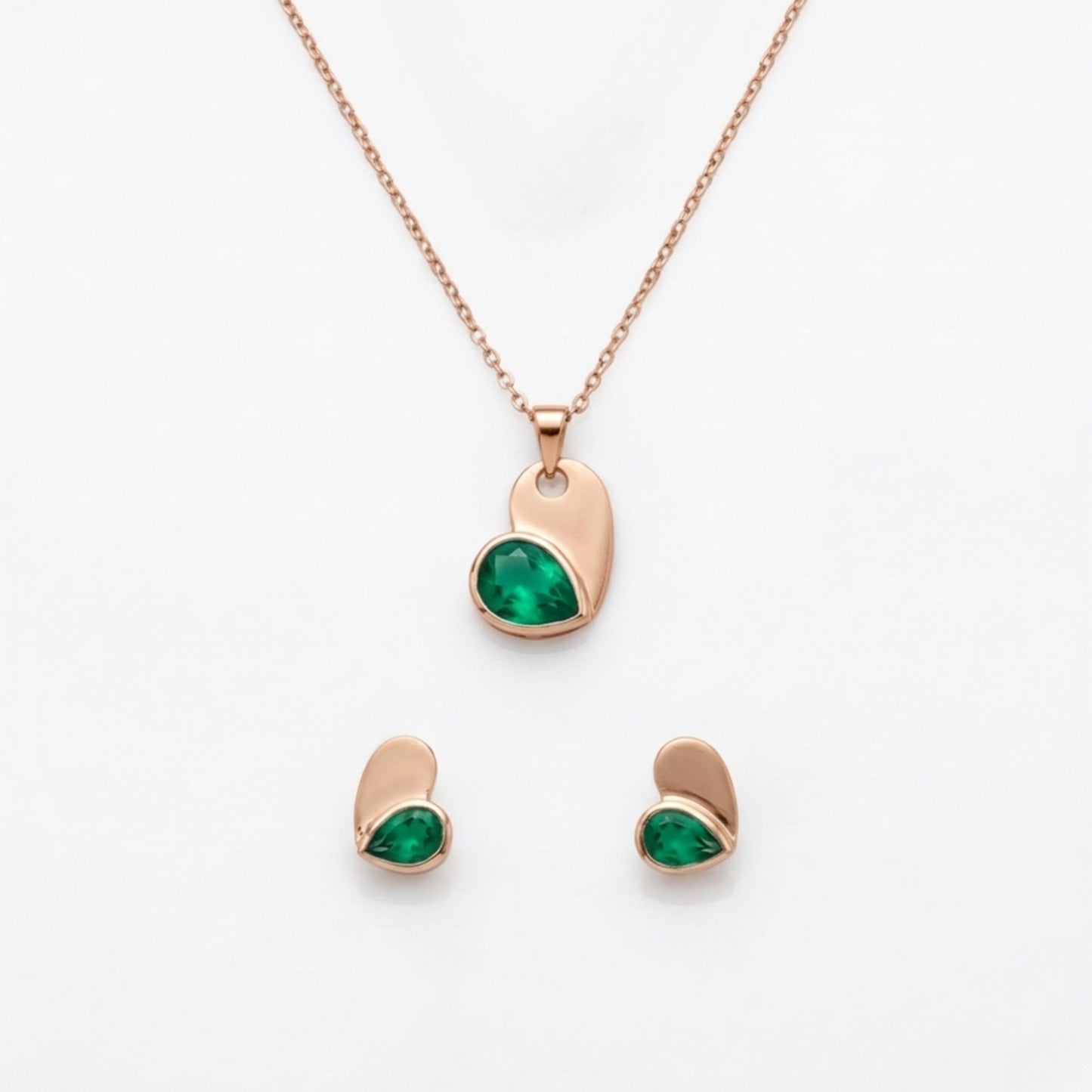 green stone necklace