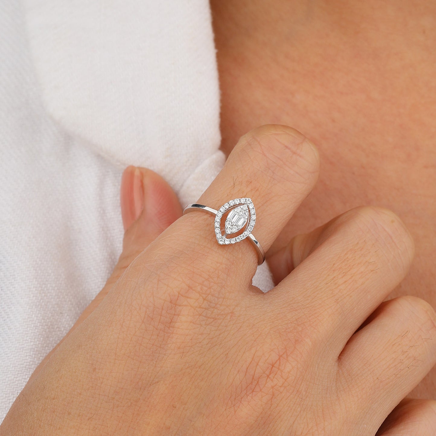 halo engagement rings