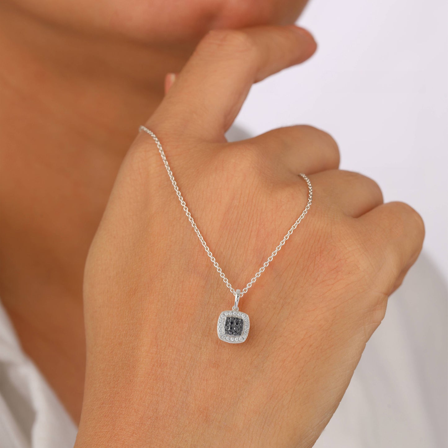 synthetic diamond pendant necklace