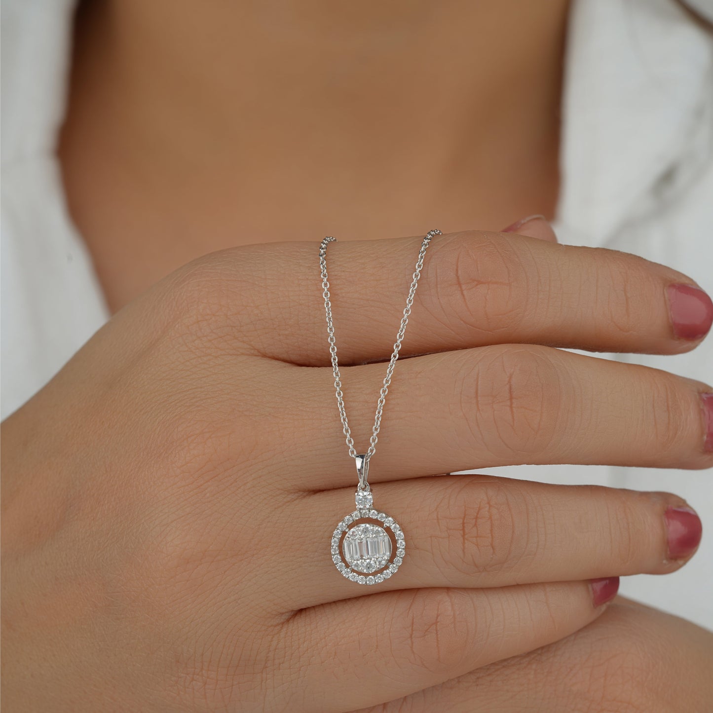 White Gold Round Illusion Diamond Necklace