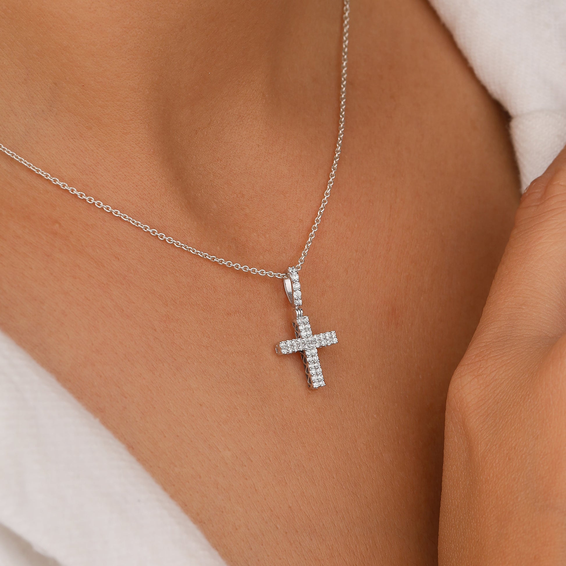 Silver cross necklace 