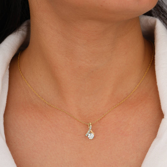 diamond pendant necklace​