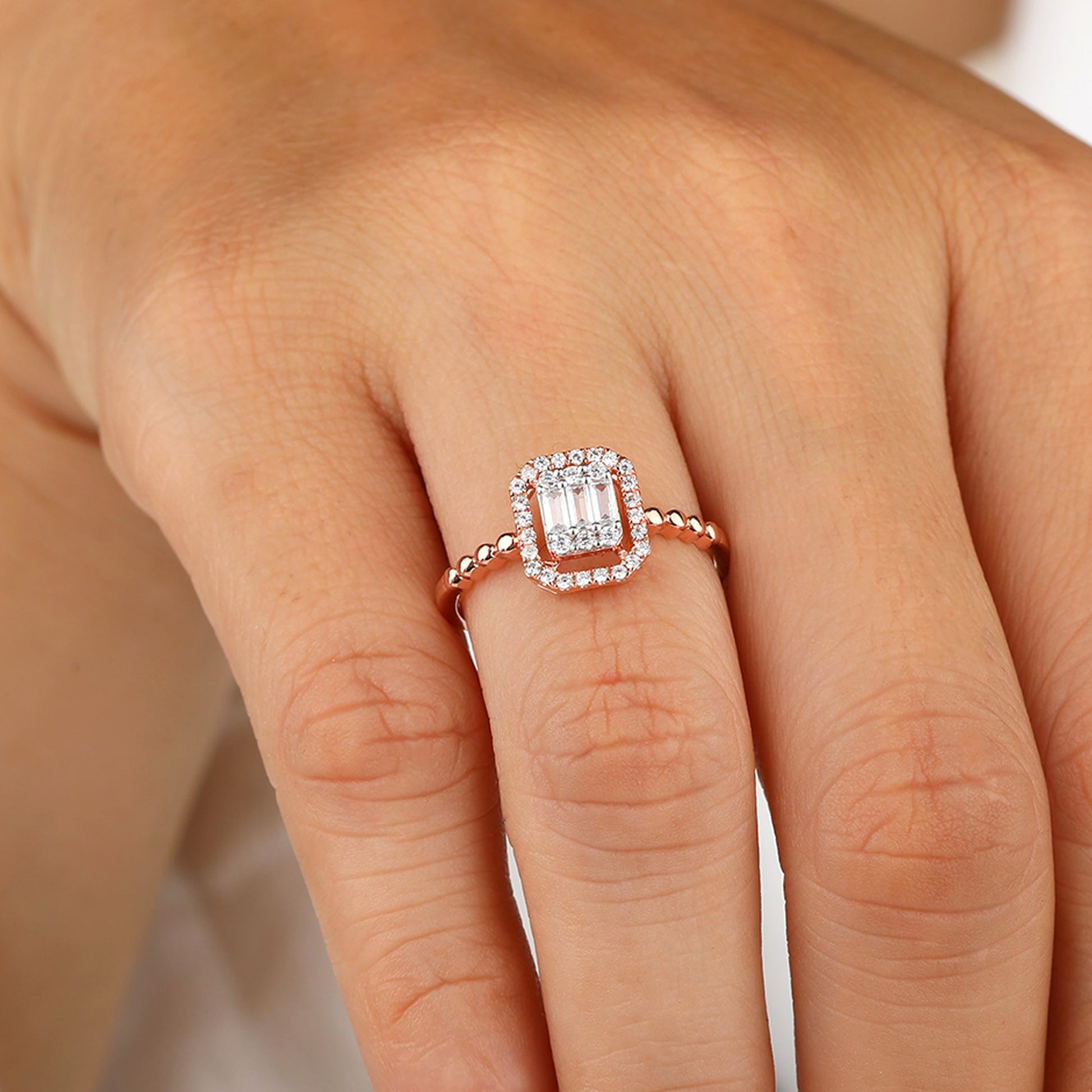 halo solitaire ring​