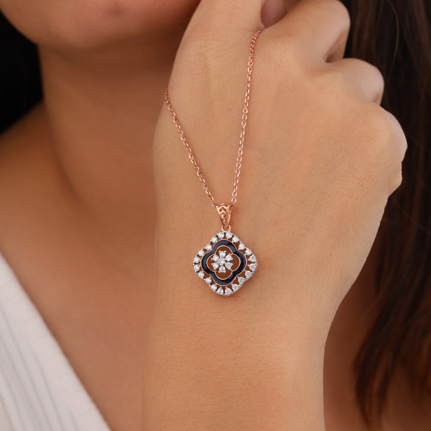 silver pendant necklace