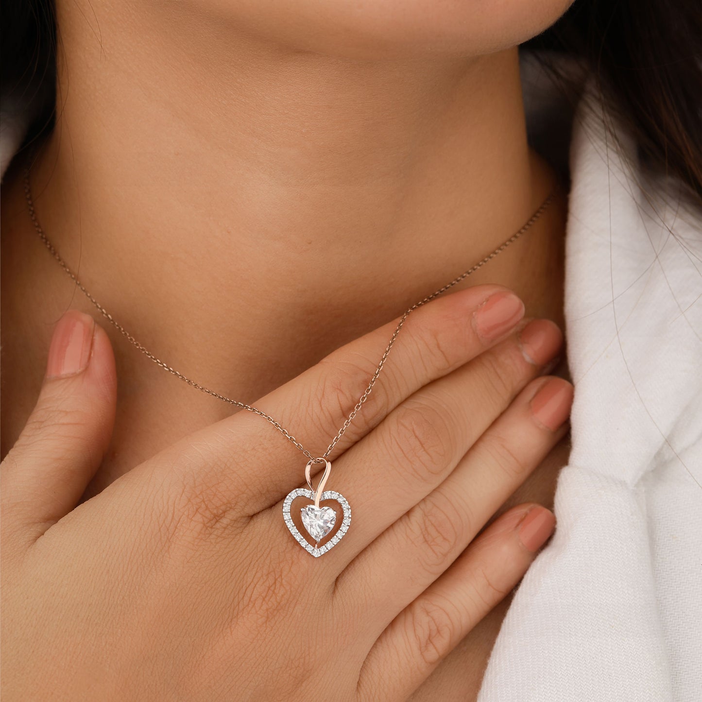 Heart-shaped diamond necklace