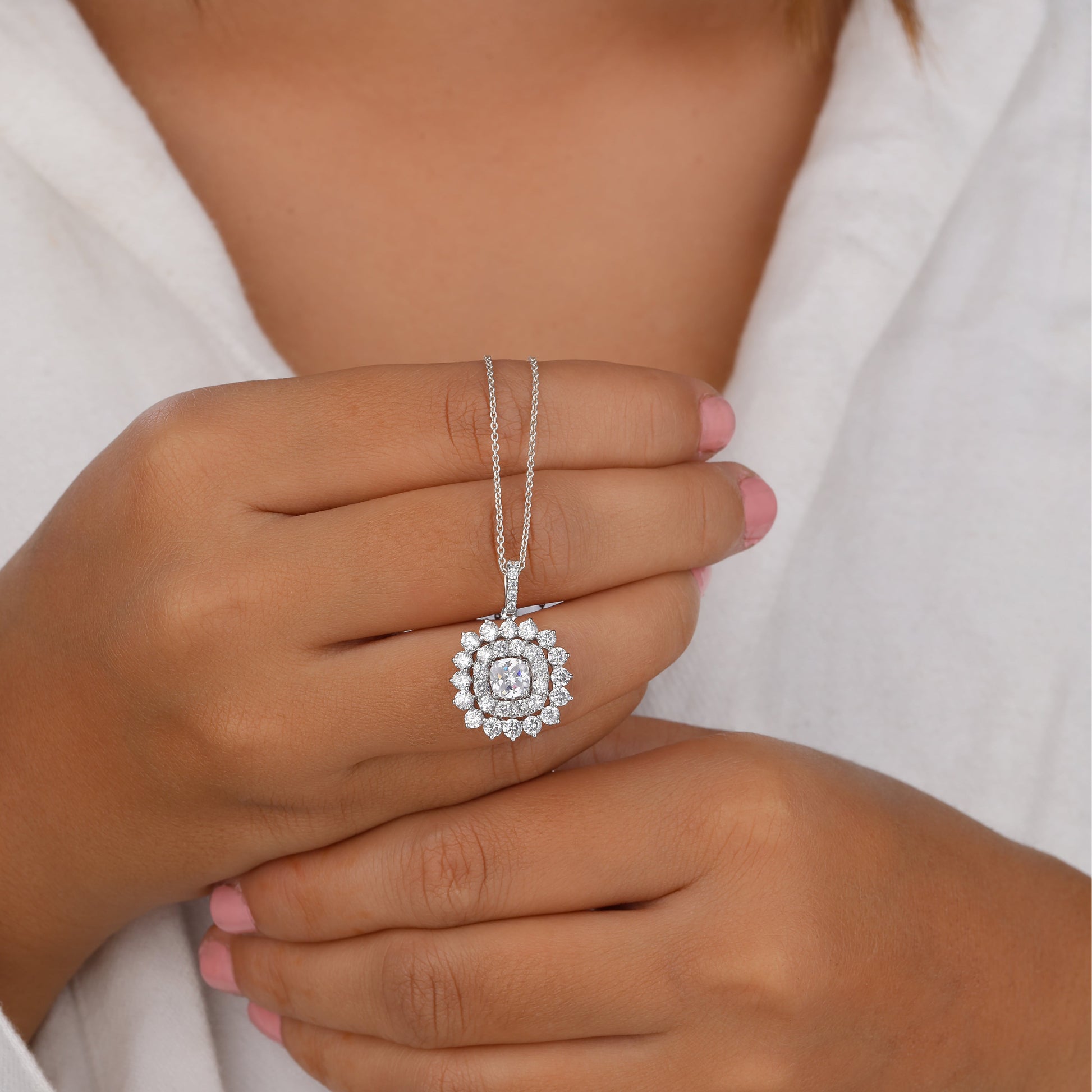 modern diamond pendant design