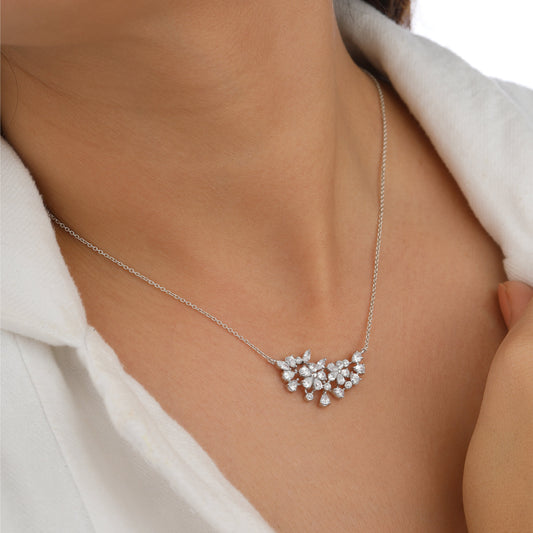 Silver necklace with a heart-shaped pendant 