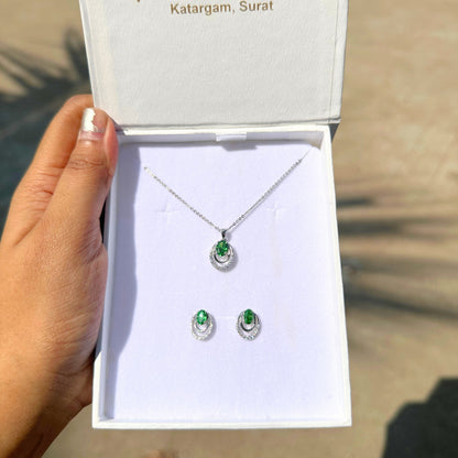 green diamond pendant set