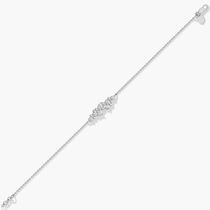 Silver bracelet with floral design 