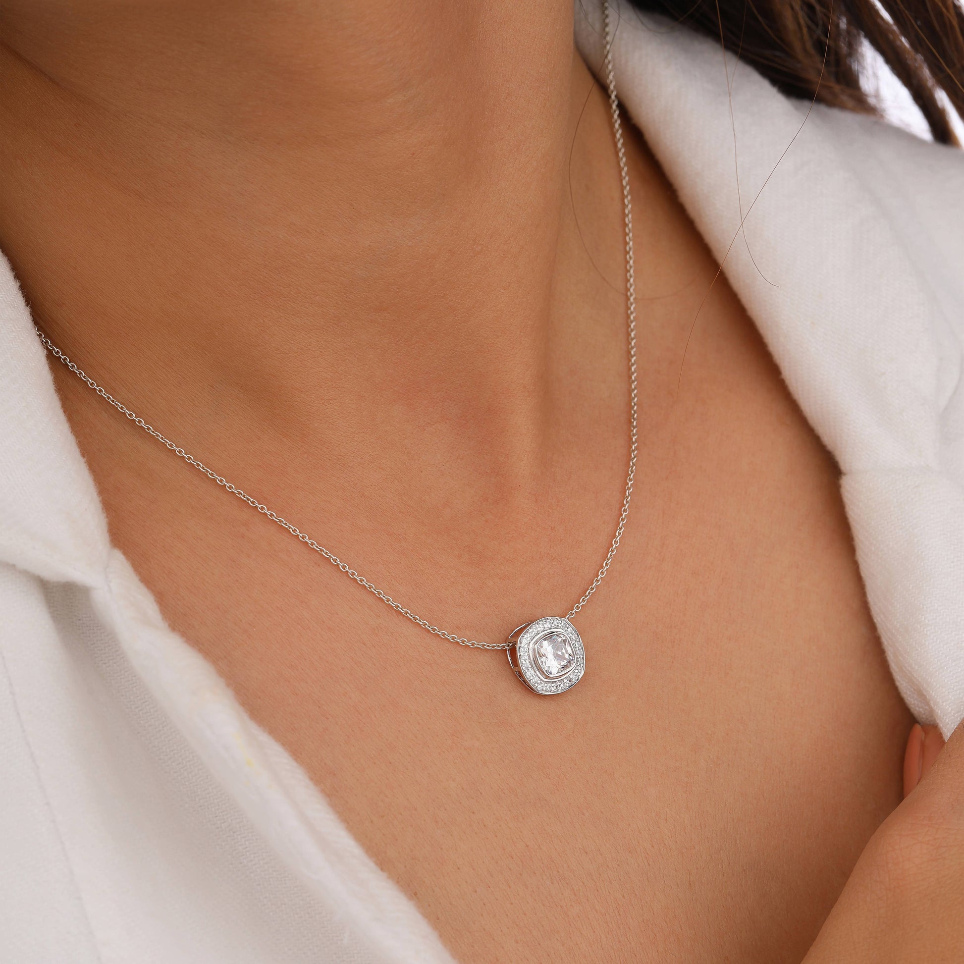 halo diamond pendant