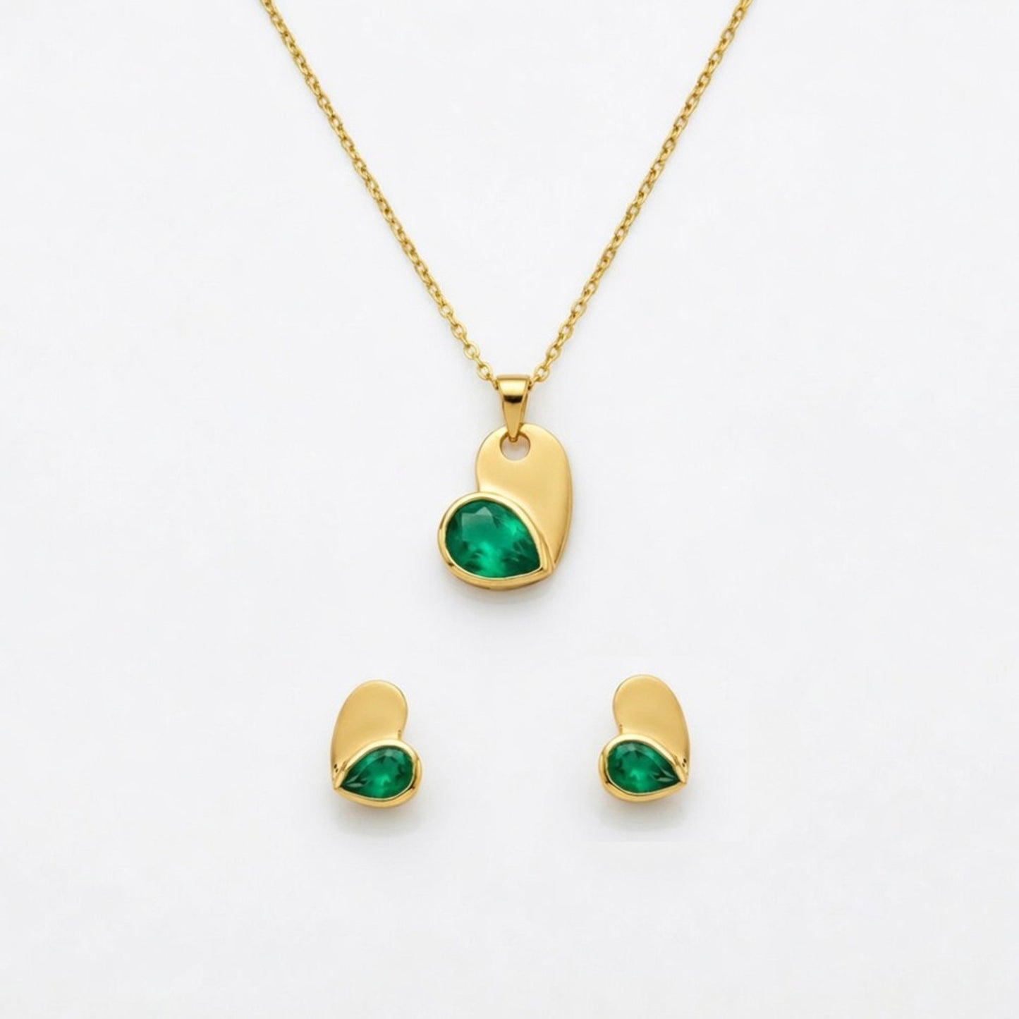 green stone necklace