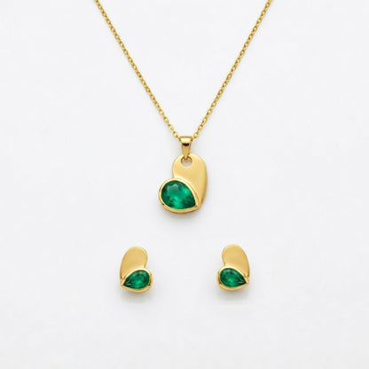 green stone necklace