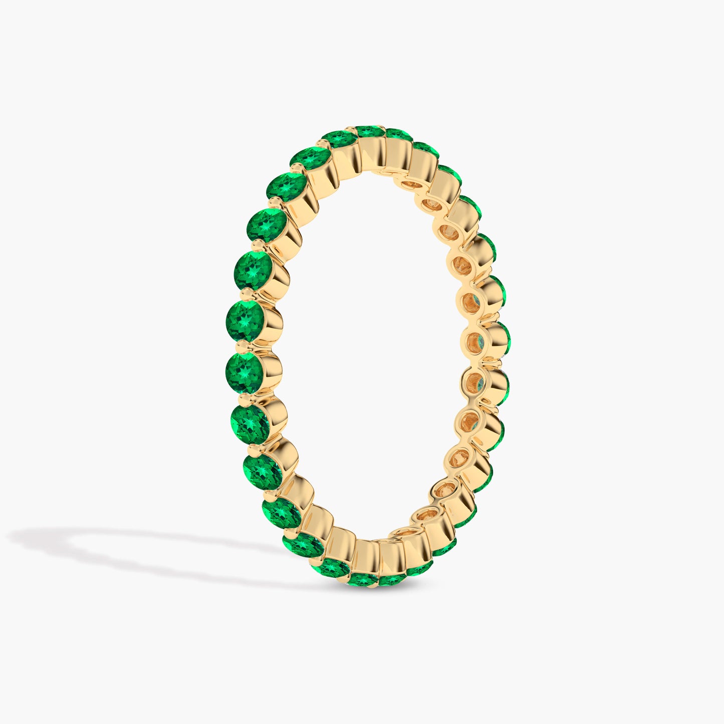 emerald finger ring