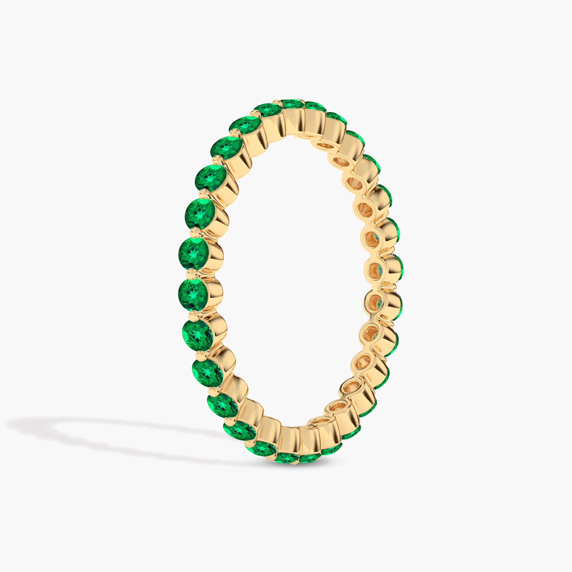 emerald finger ring