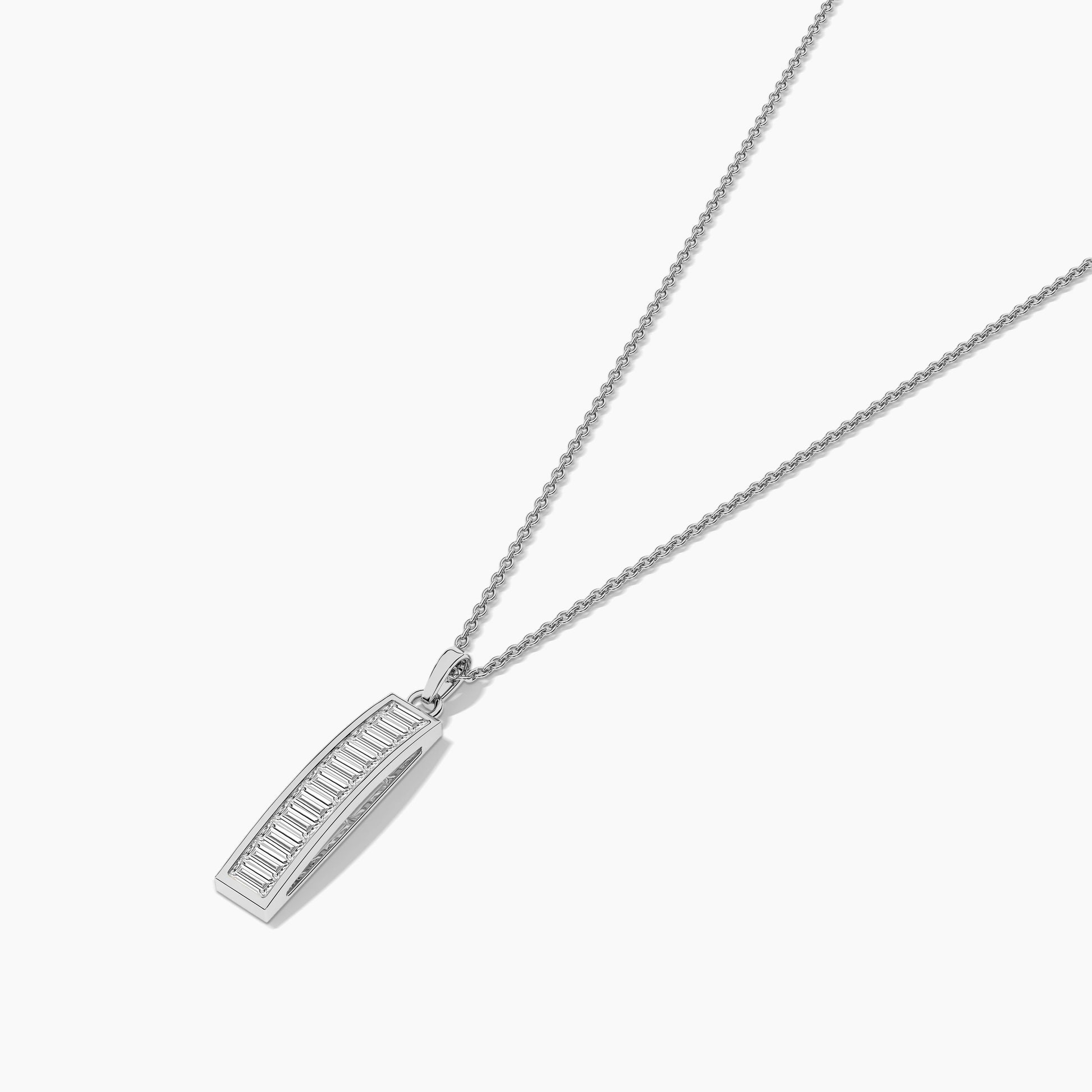 trendy women's necklaces