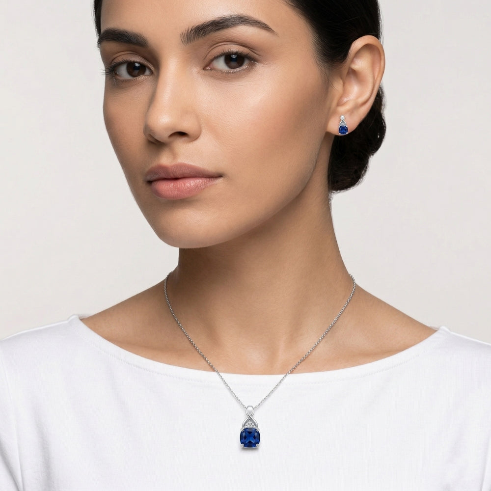 Woman wearing a silver necklace