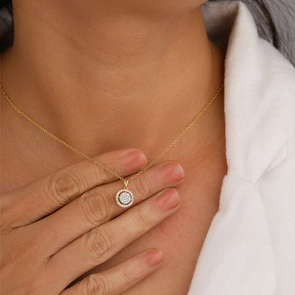 Silver pendant necklace