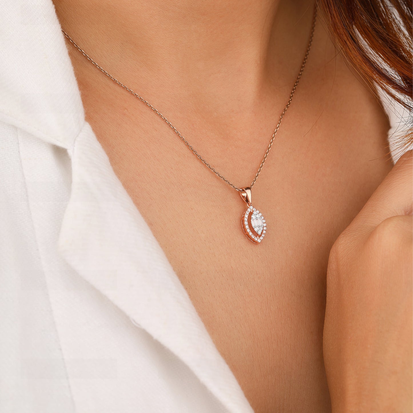 Diamond silver necklace