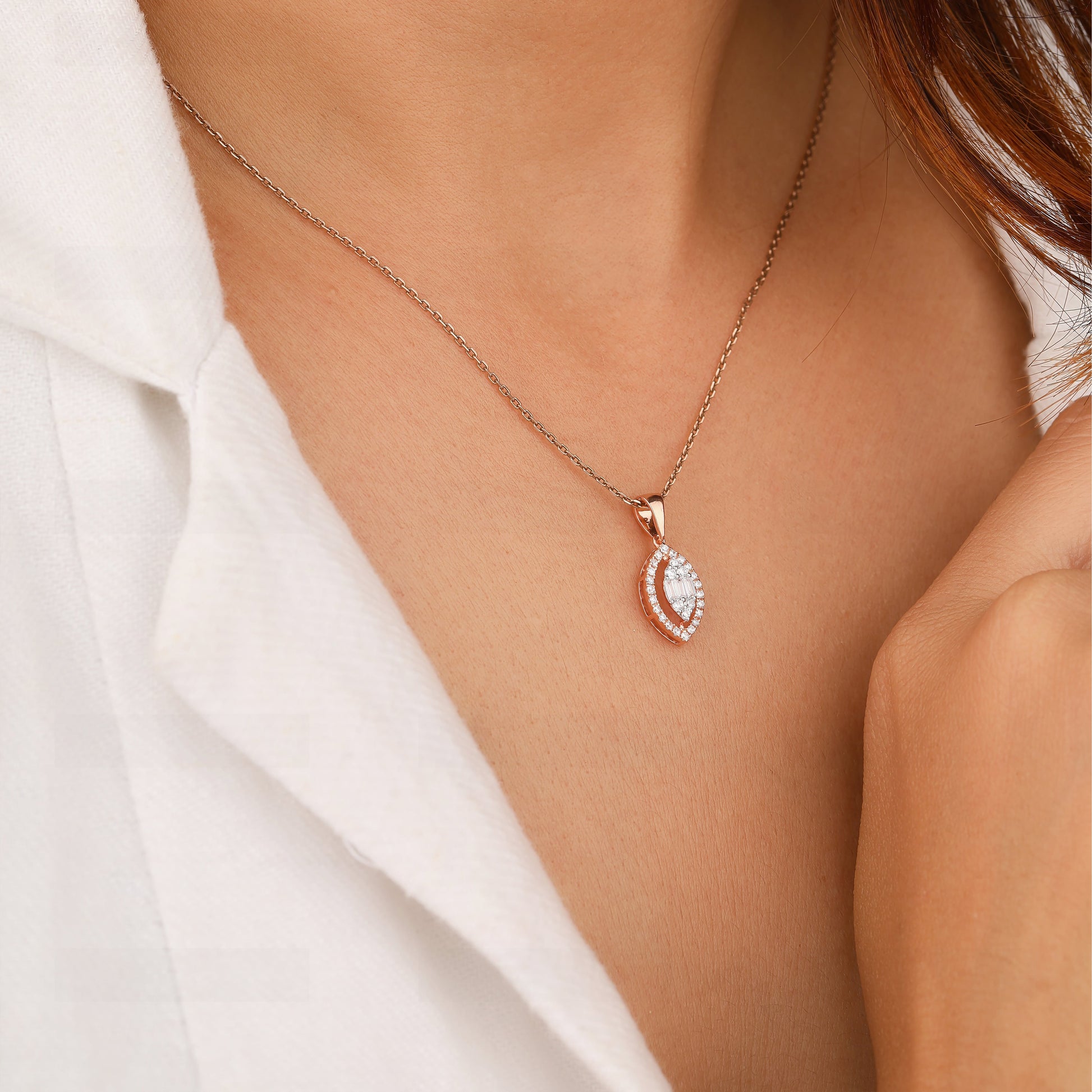 Diamond silver necklace