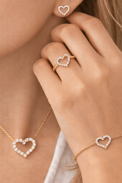 heart-shaped ring, Earrings, bracelet, and necklace set
