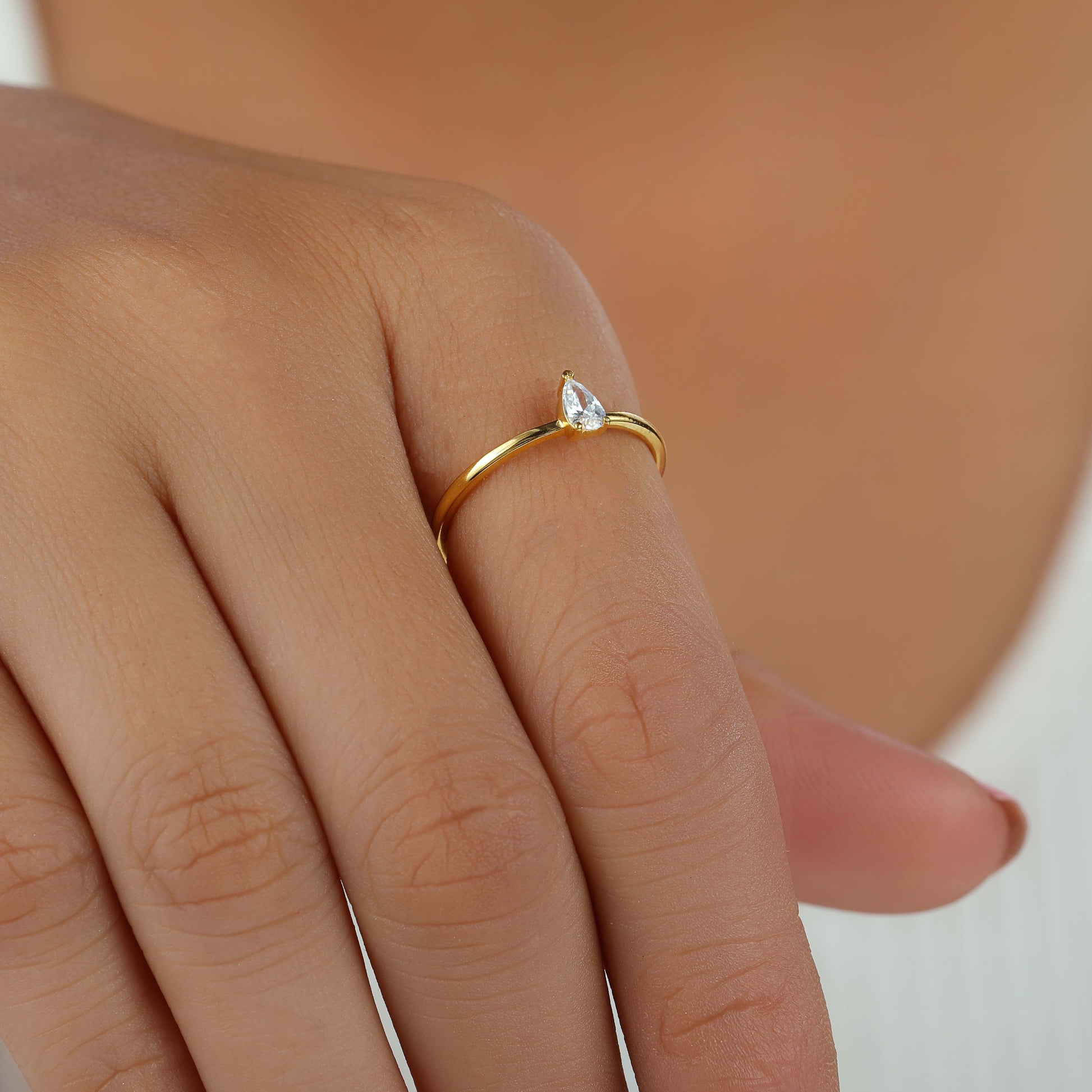 single diamond ring for women