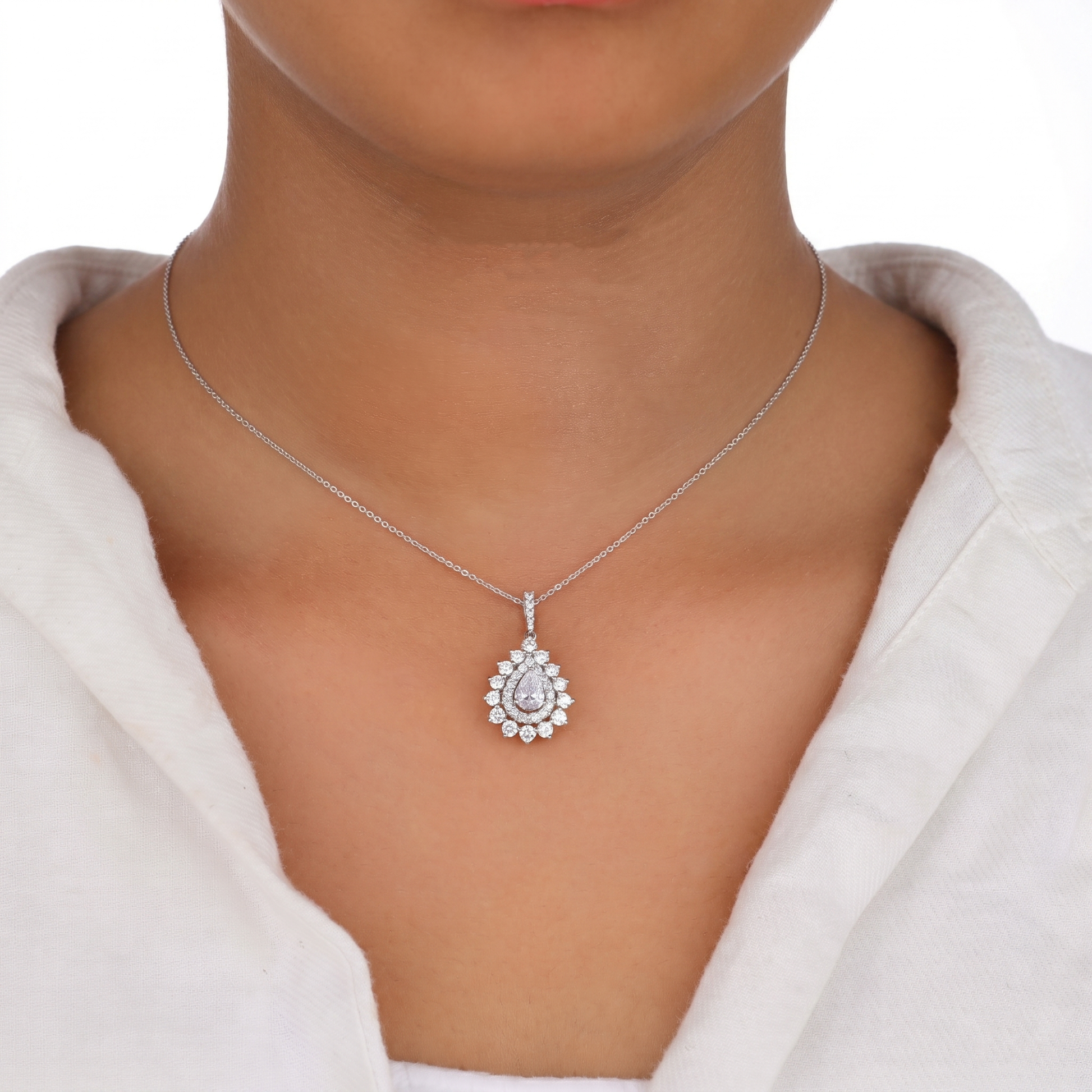 Necklace with a pendant 