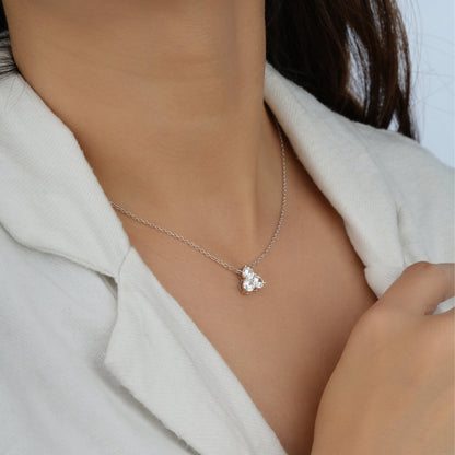 How to choose a trio diamond silver chain necklace?