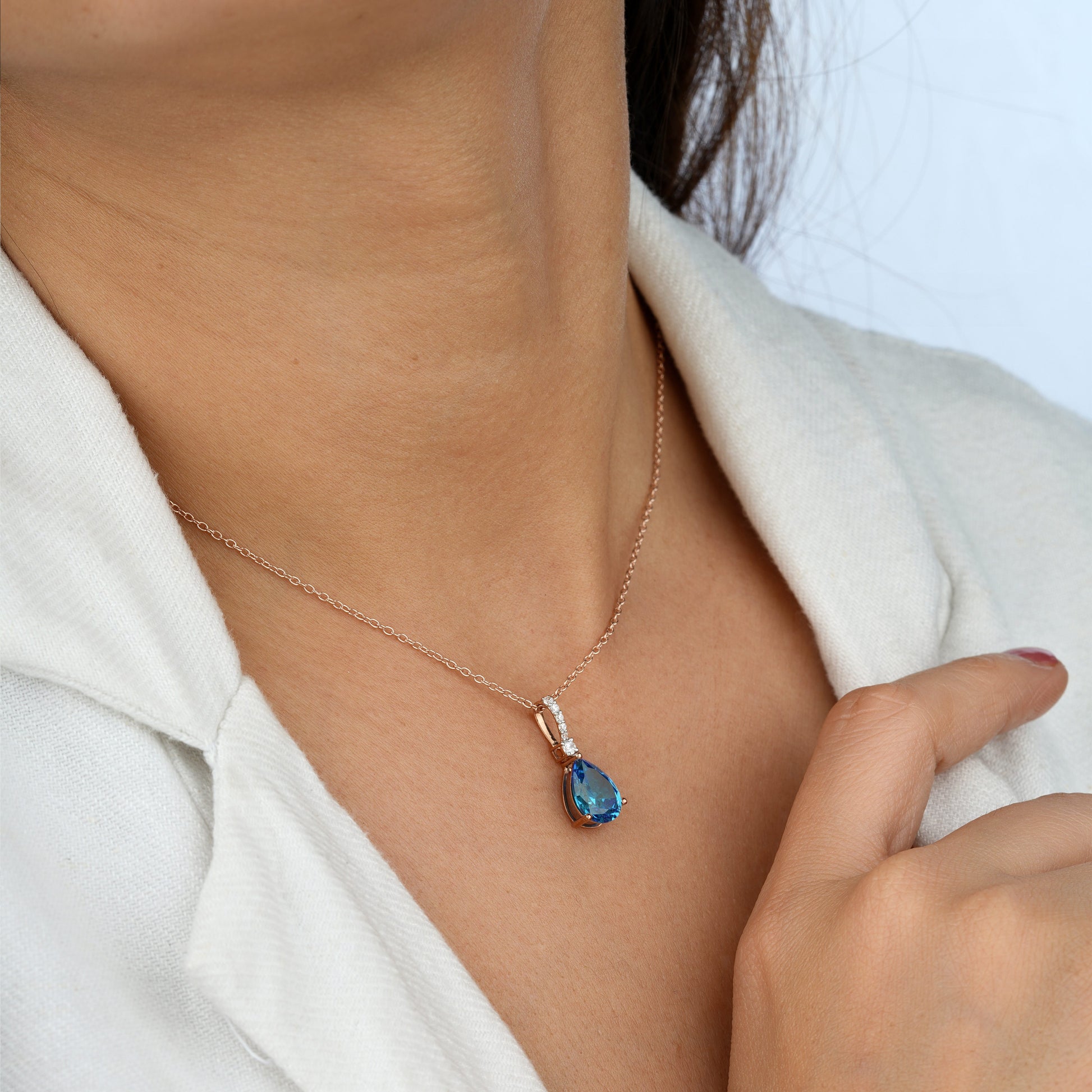 blue diamond necklace