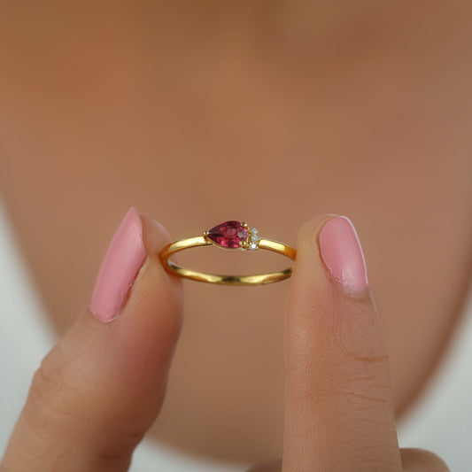 garnet stone ring
