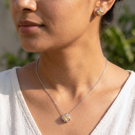 Caratiro Eternal Love Pendant Set