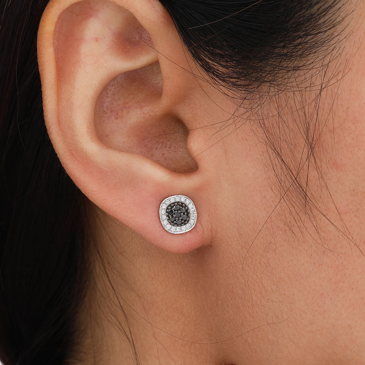 woman black diamond earrings​
