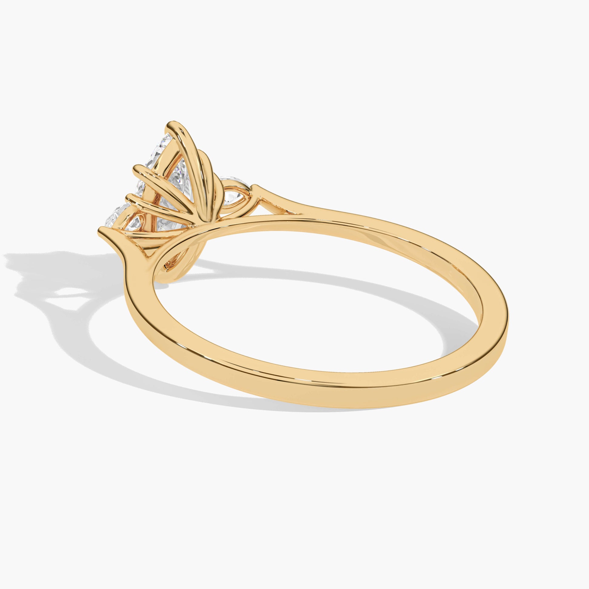 ladies solitaire ring