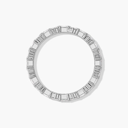 Diamond ring with princess -cut stones 
