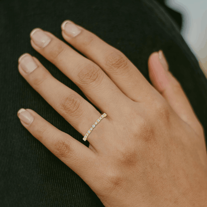 gold ring with small diamonds 
