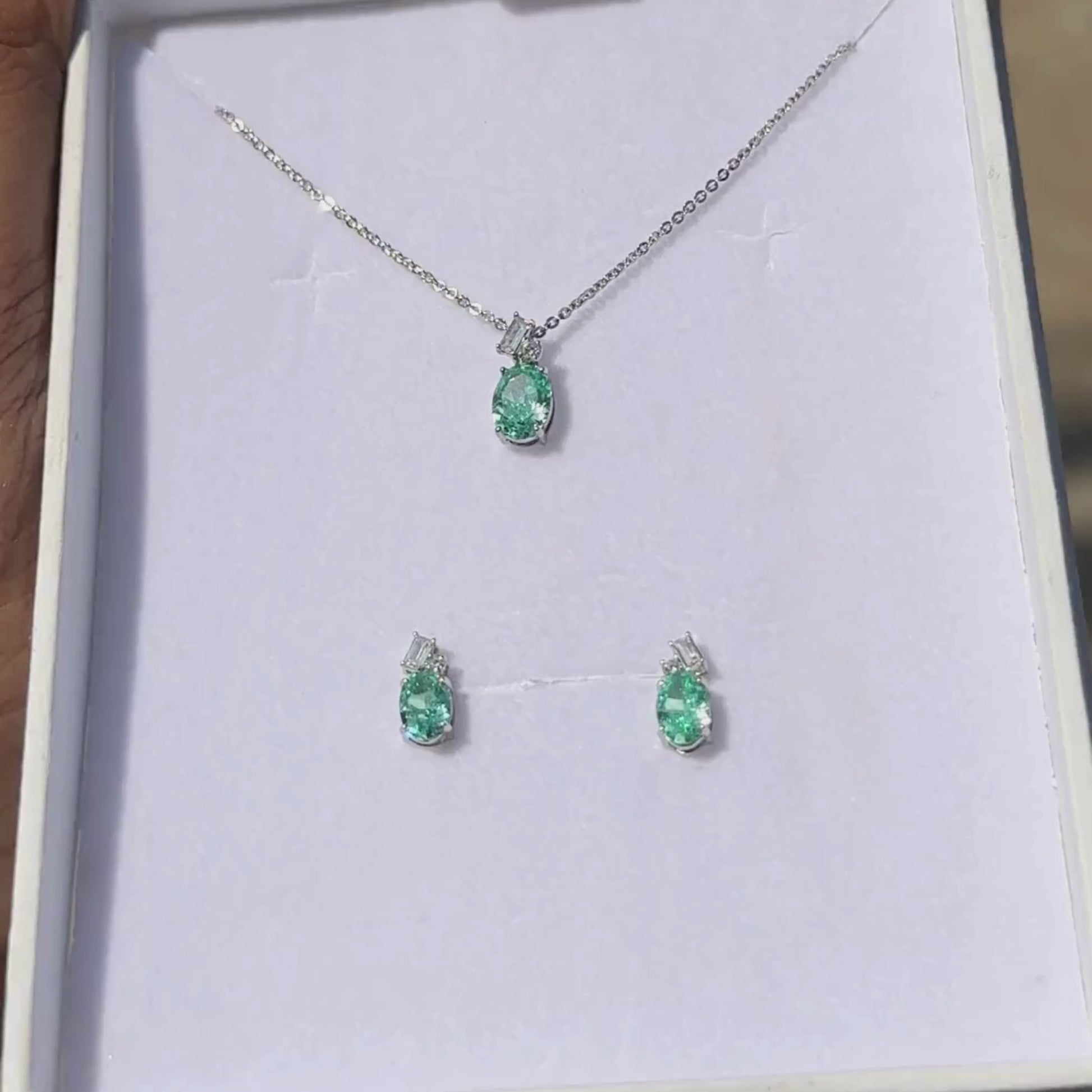 Paraíba Diamond Necklace