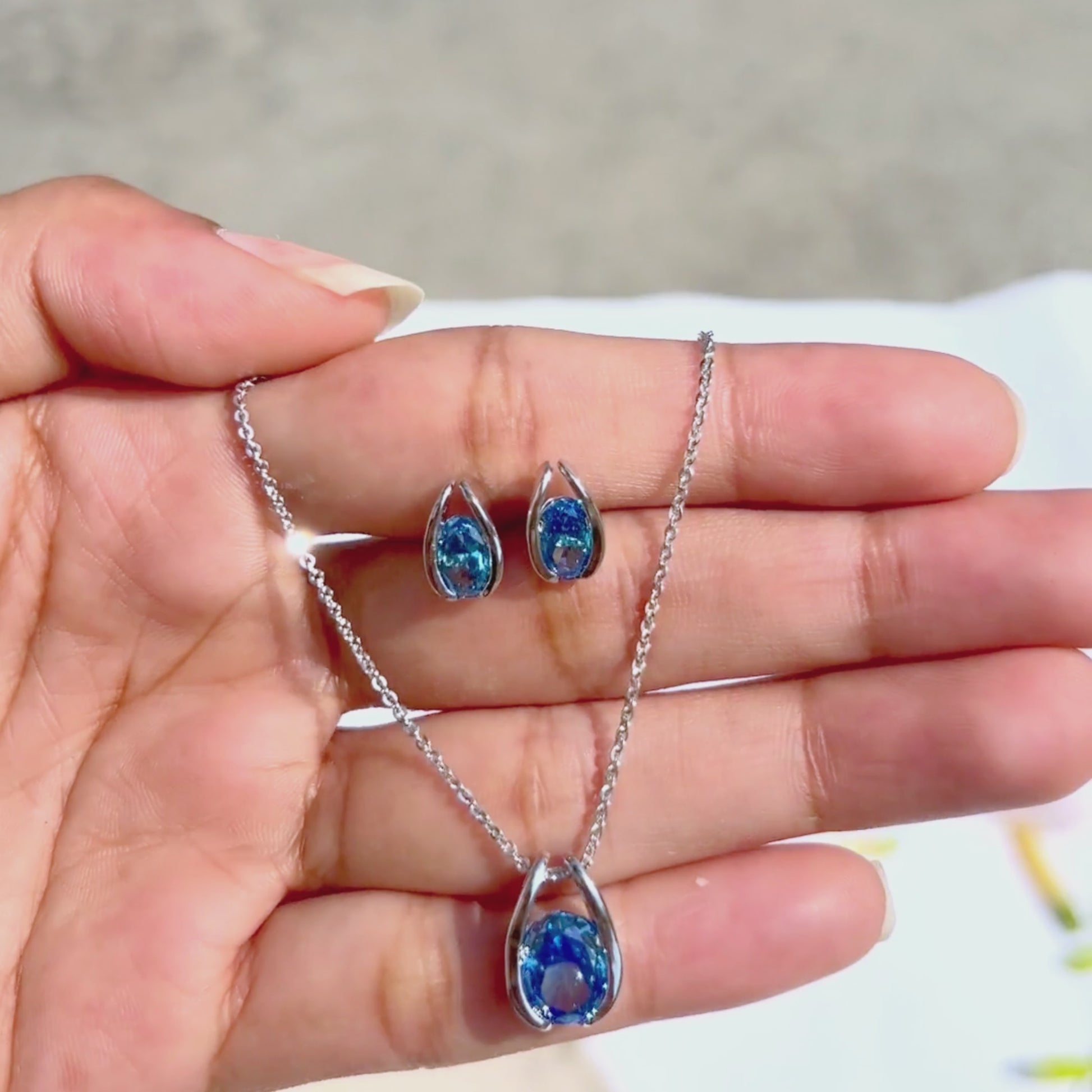 topaz pendant​