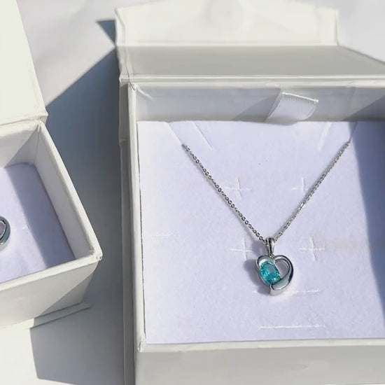 heart shaped diamond pendant​