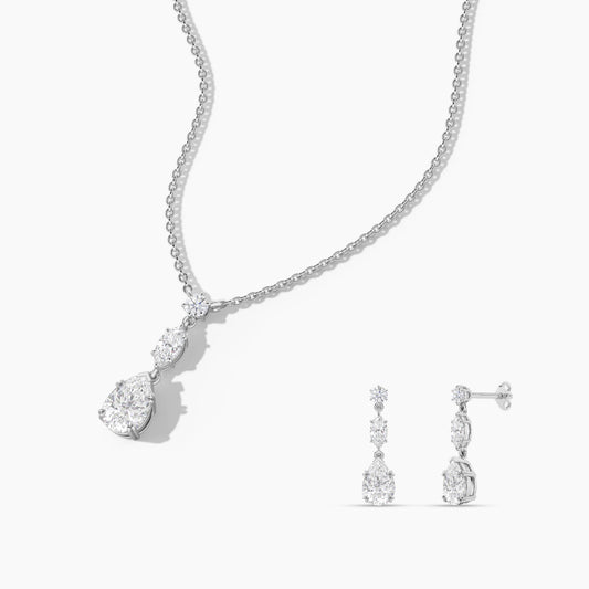 Silver necklace and earrings 
