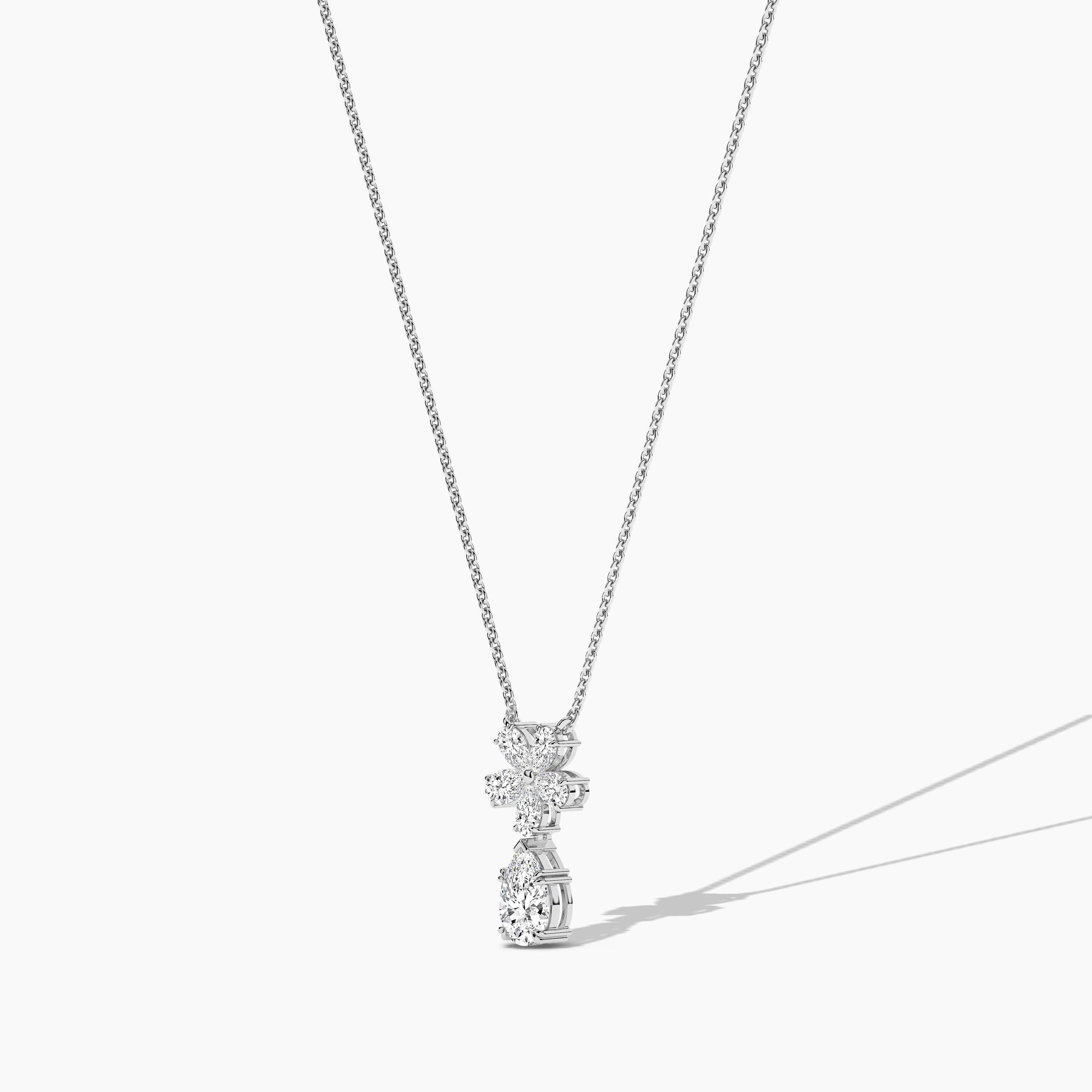 small silver pendant necklace